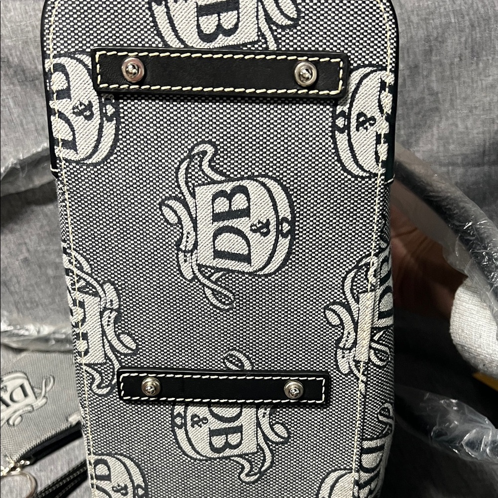 NWT Dooney & Bourke Dome Black and Gray Satchel with wristlet and keyring - Picture 11 of 14